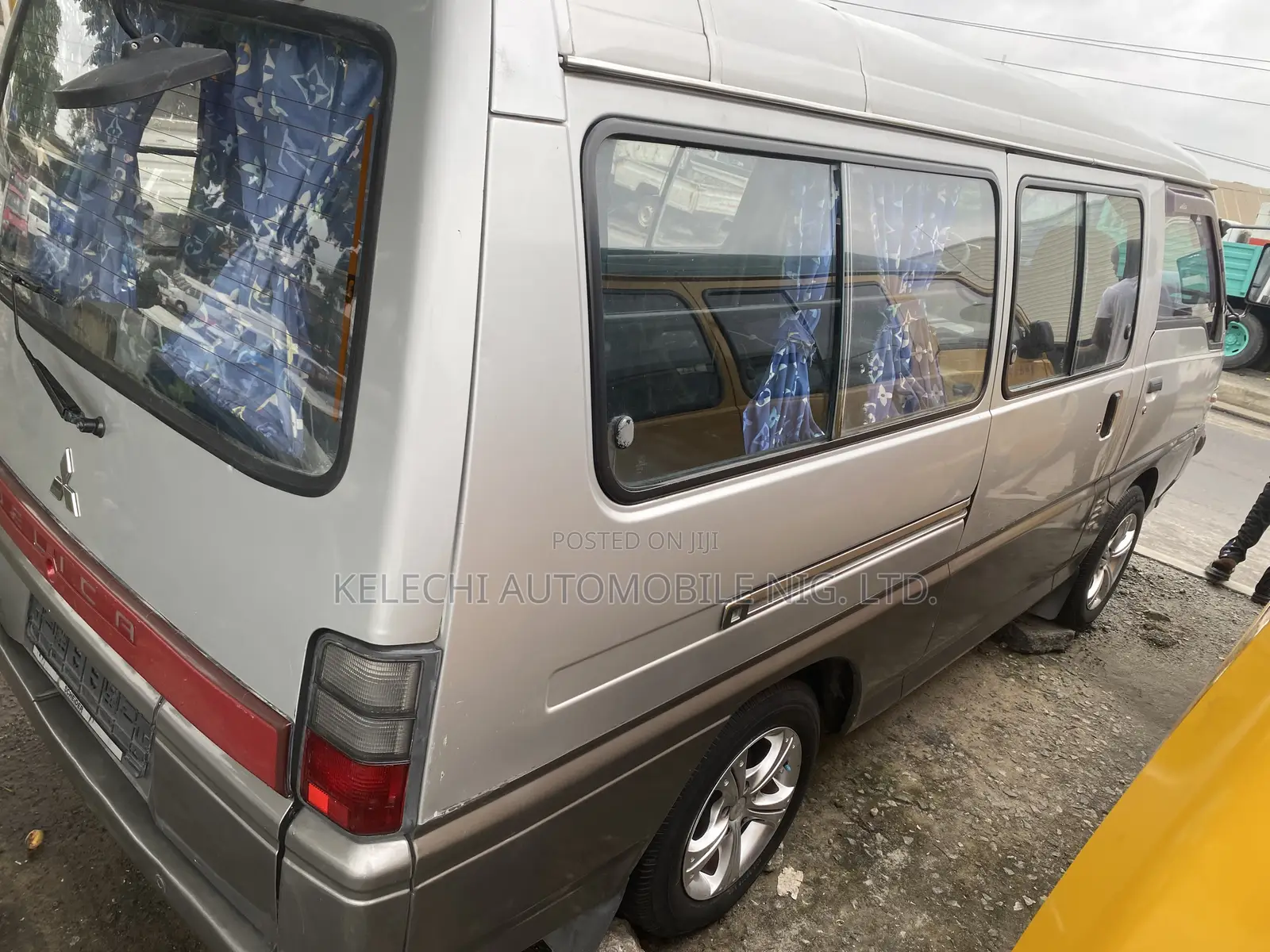 Mitsubishi Delica 2010 Silver
