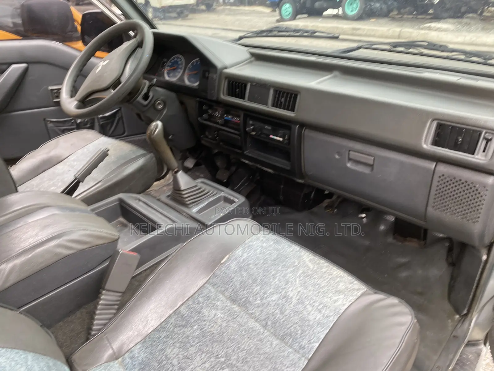 Mitsubishi Delica 2014 Silver