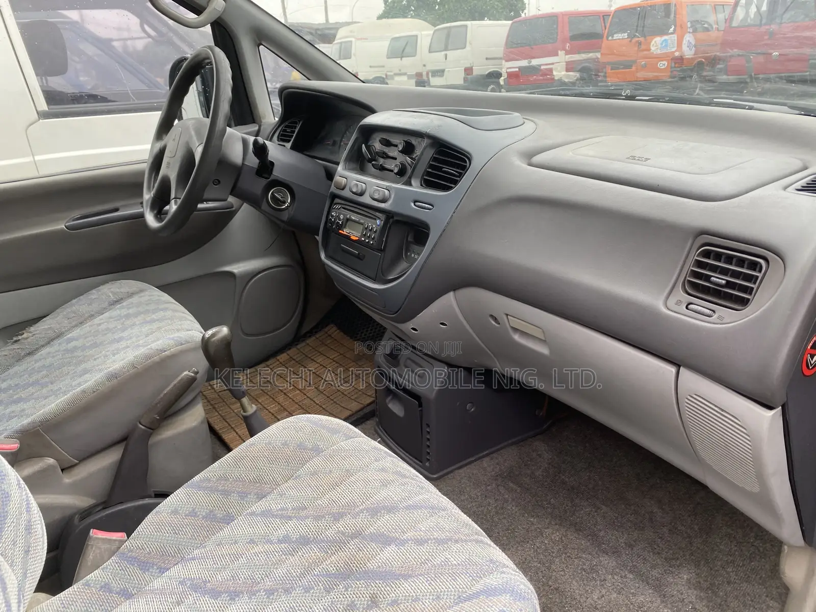 Mitsubishi Delica 2012 White