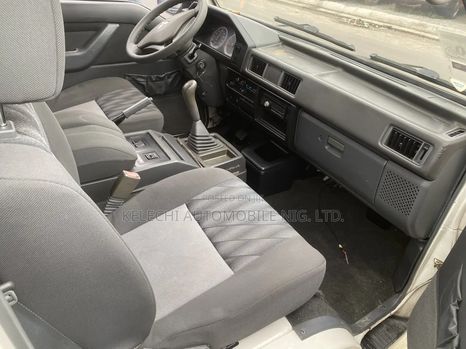 Mitsubishi Delica 2012 White