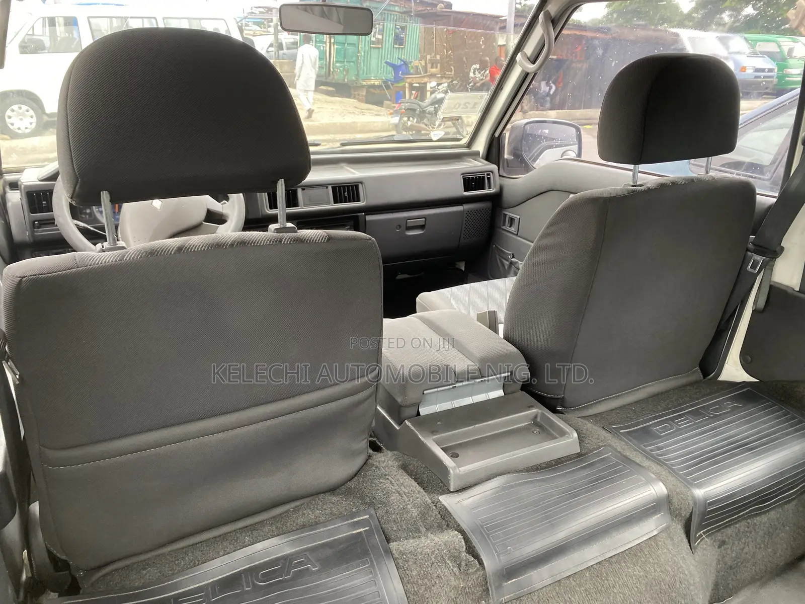 Mitsubishi Delica 2012 White