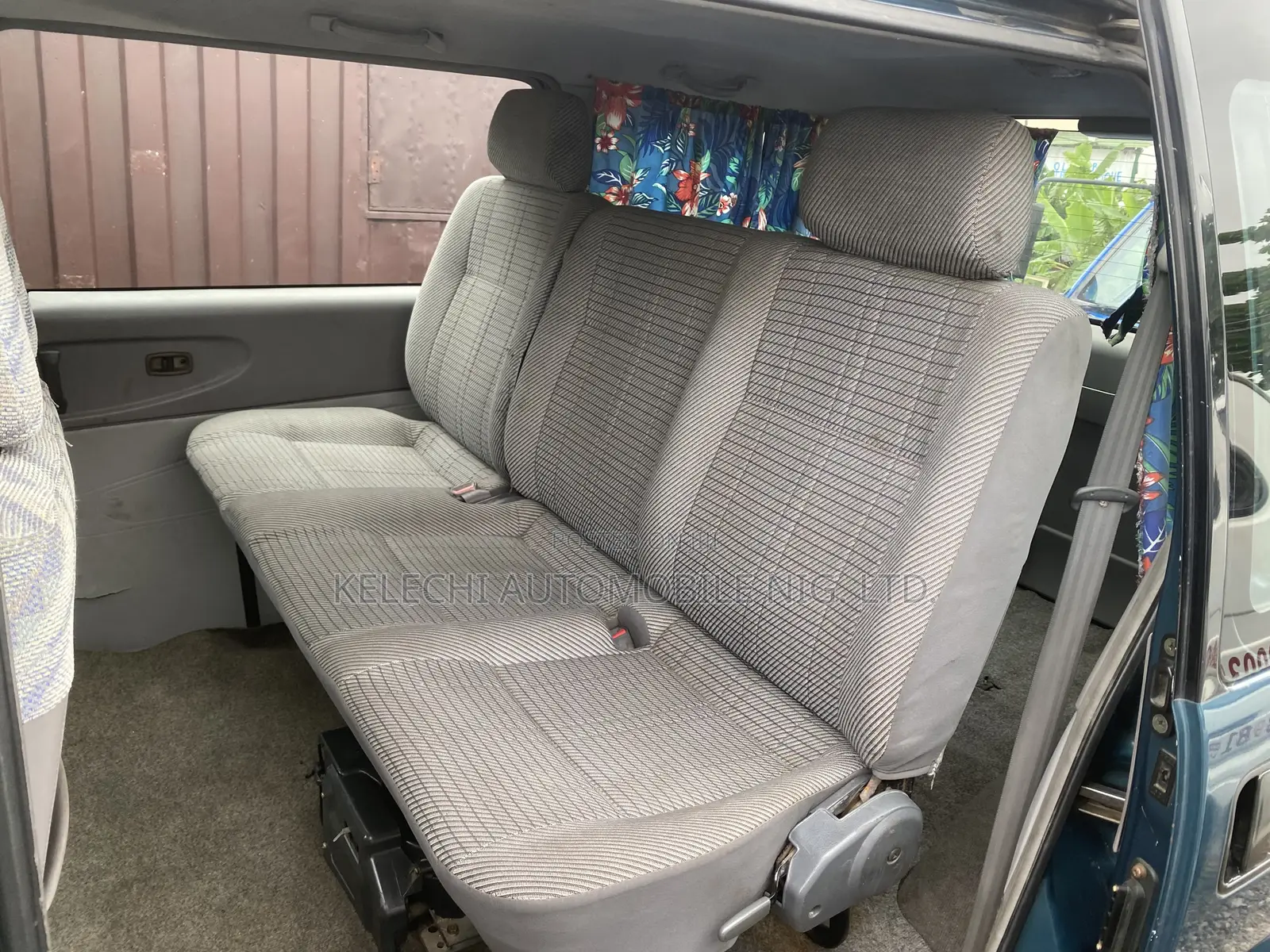 Mitsubishi Space Gear 2003 Blue