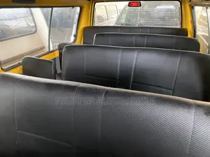 Mitsubishi Delica 2007 Yellow