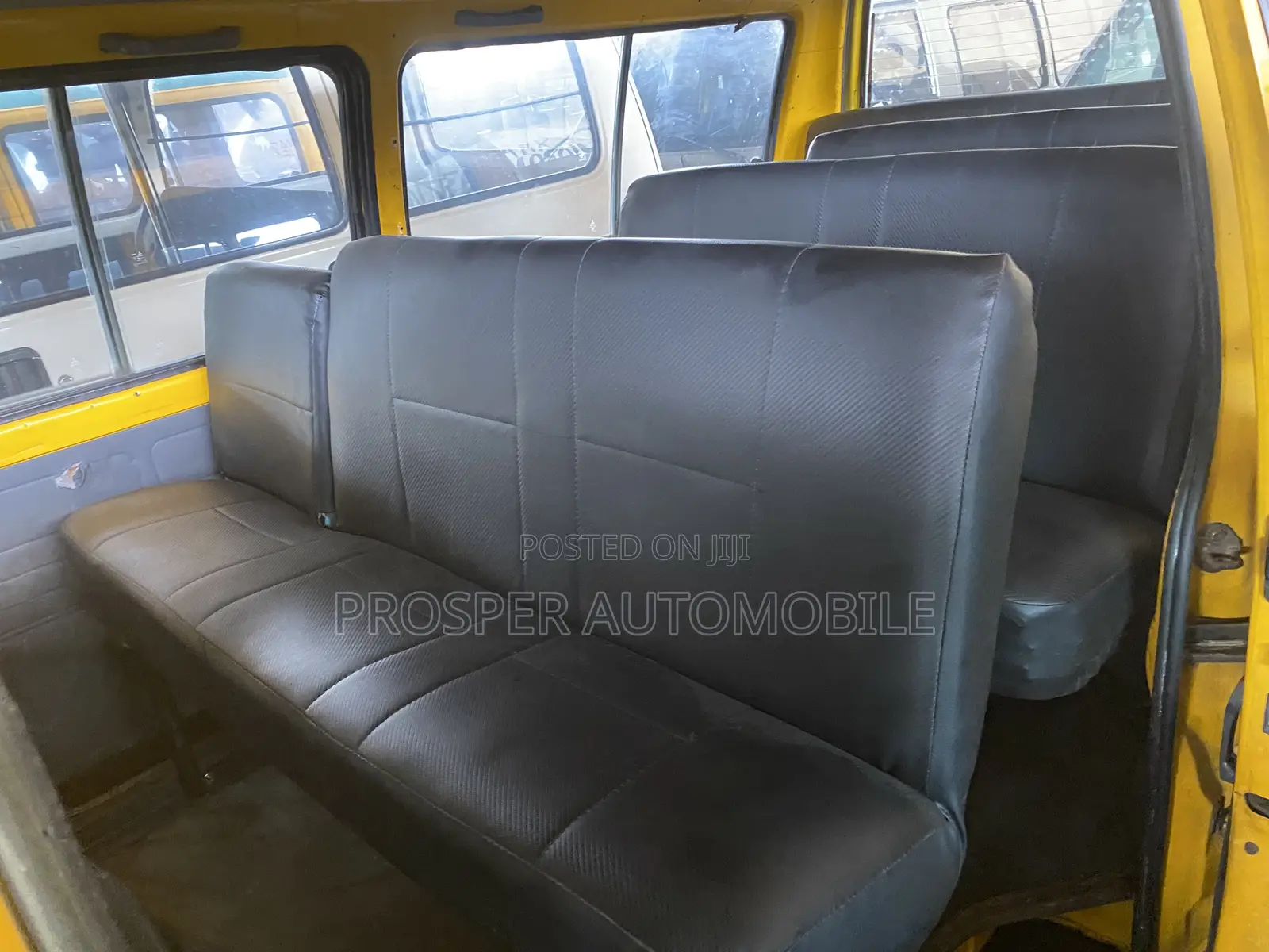 Mitsubishi Delica 2007 Yellow