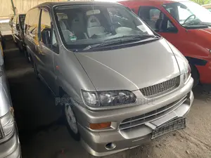 Mitsubishi Space Gear 2003 Grey