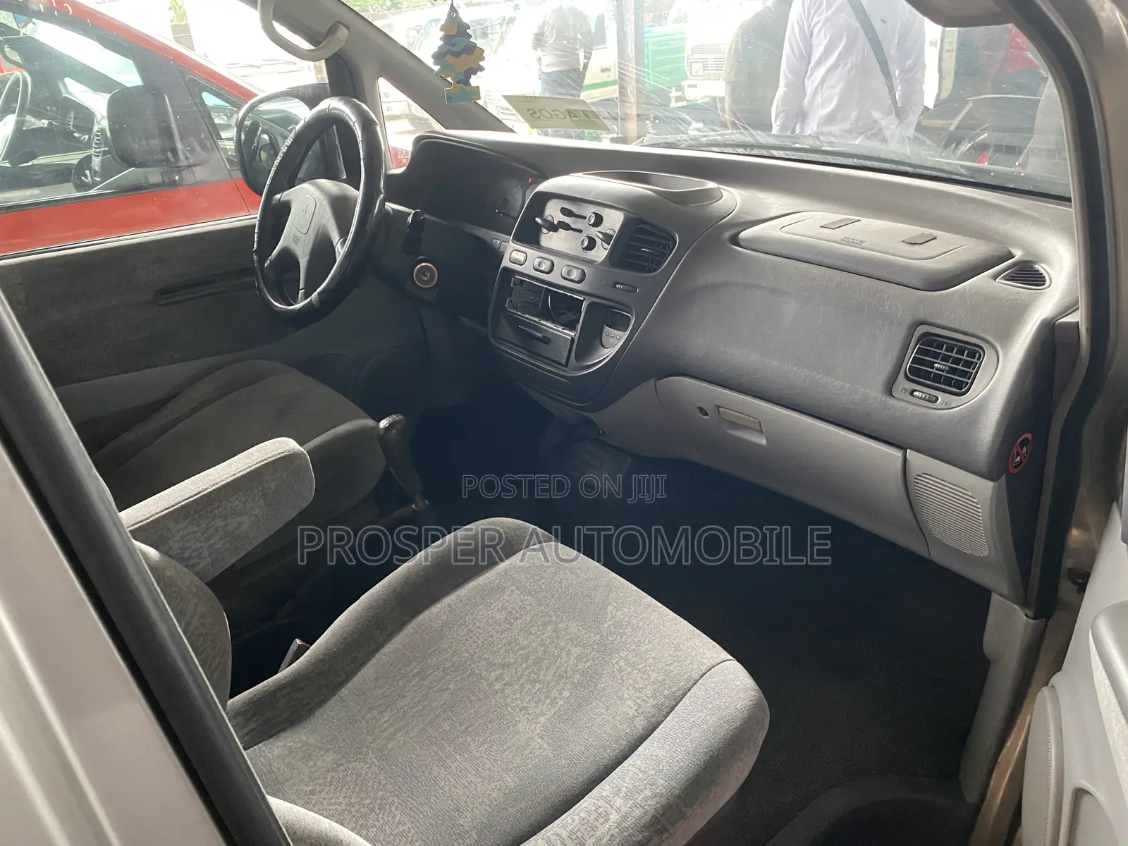 Mitsubishi Space Gear 2003 Grey
