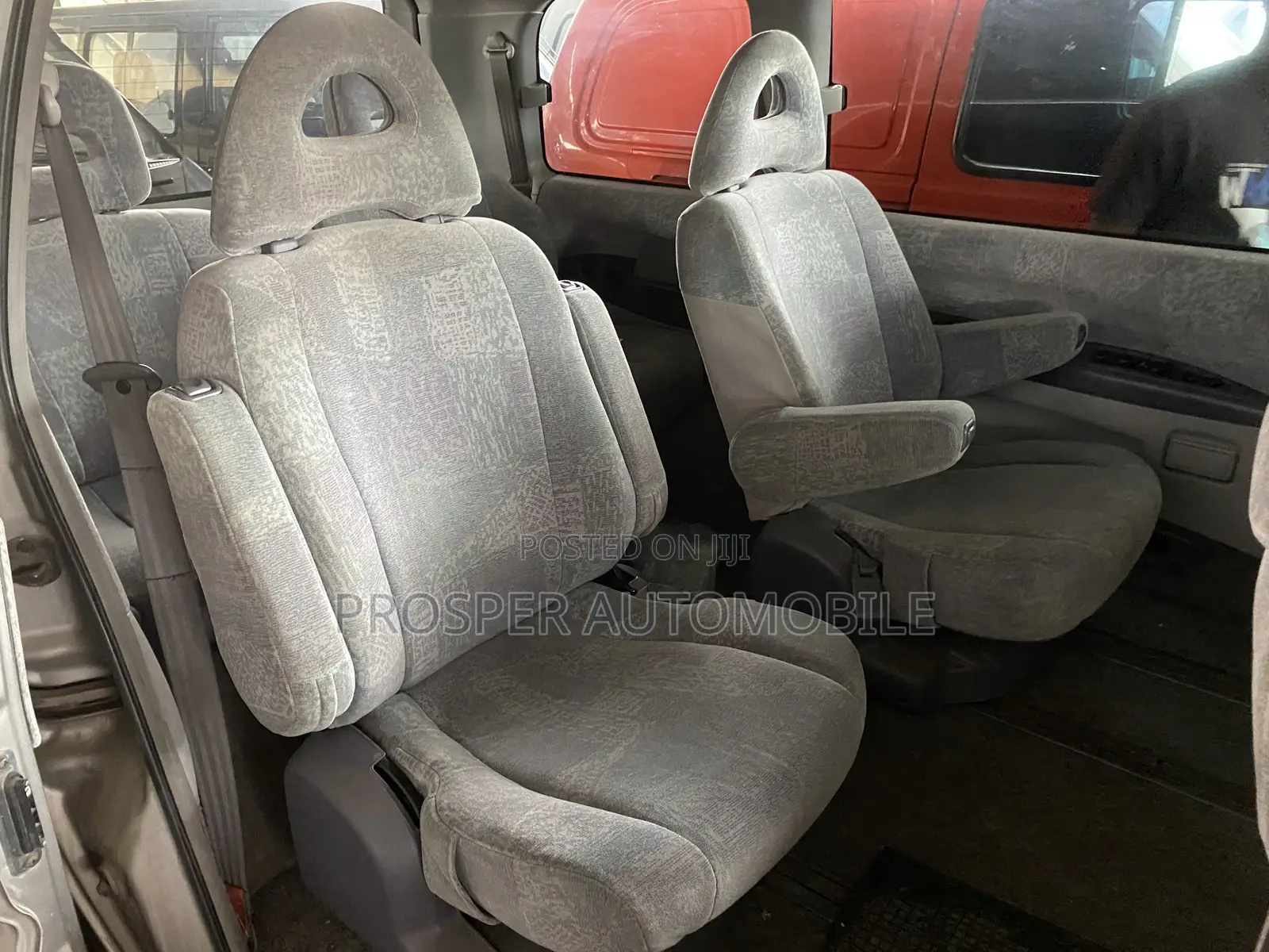 Mitsubishi Space Gear 2003 Grey