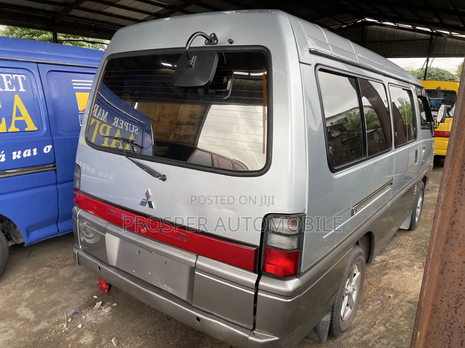 Mitsubishi Delica 2008 Grey