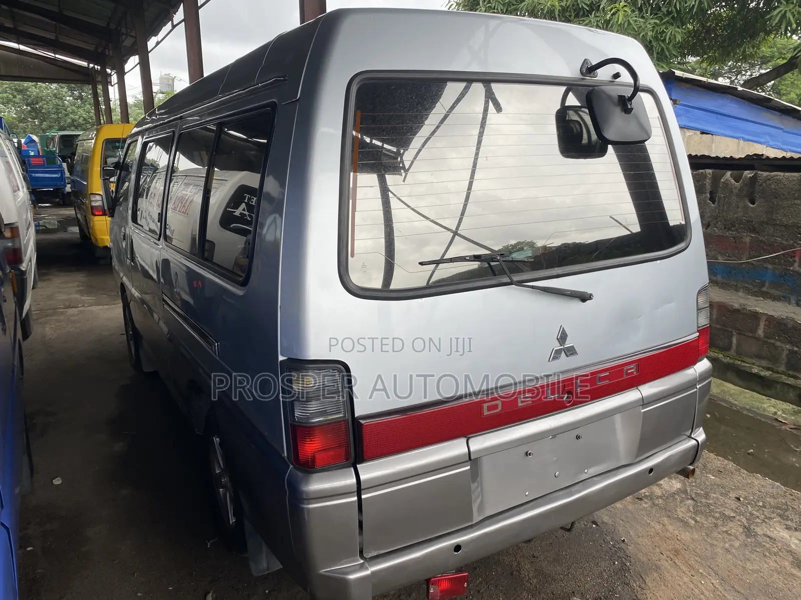 Mitsubishi Delica 2008 Grey