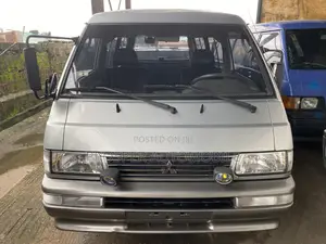 Mitsubishi Delica 2008 Grey
