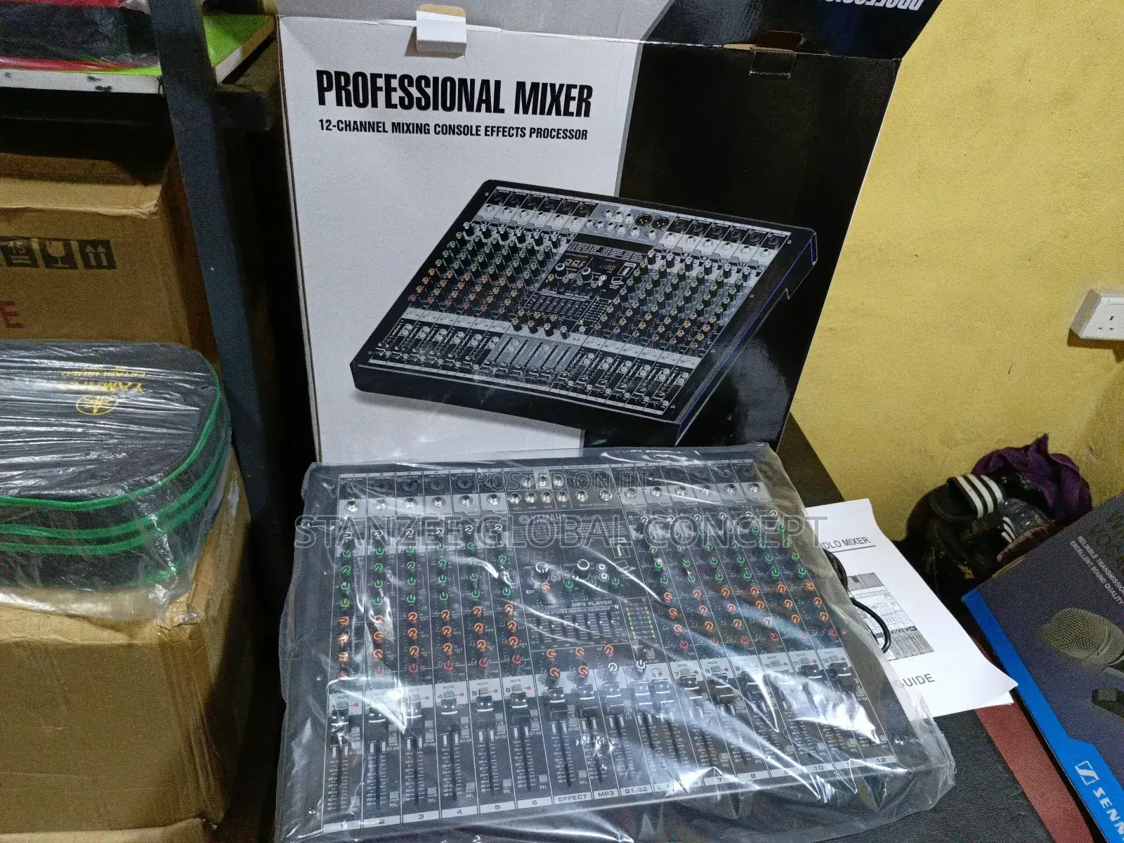 12 Channel Mixing Console Effects Processor