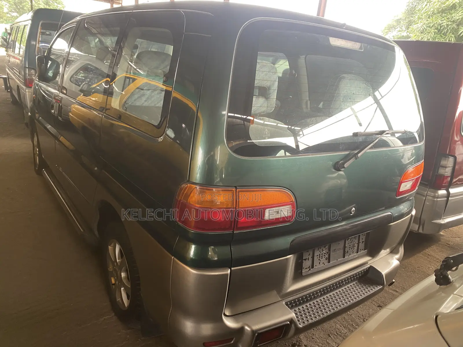 Mitsubishi Space Gear 2003 Green