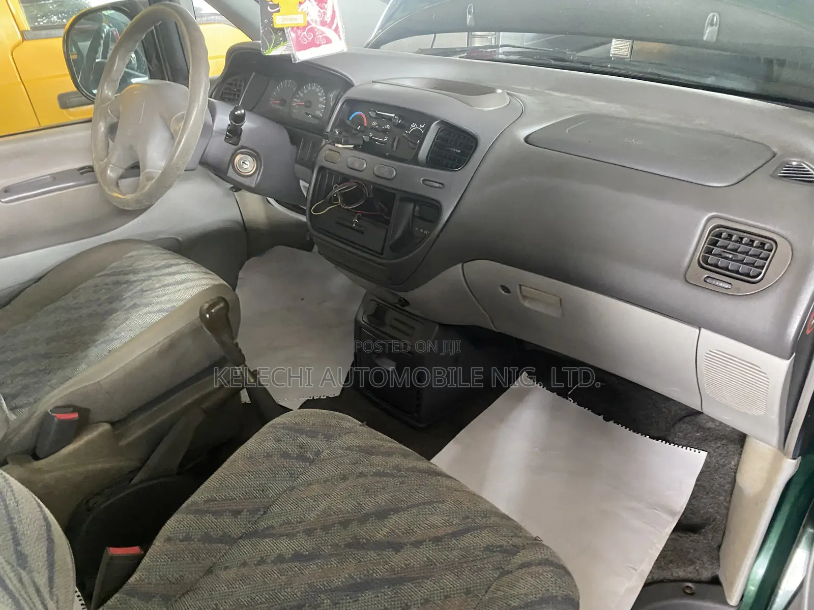 Mitsubishi Space Gear 2003 Green