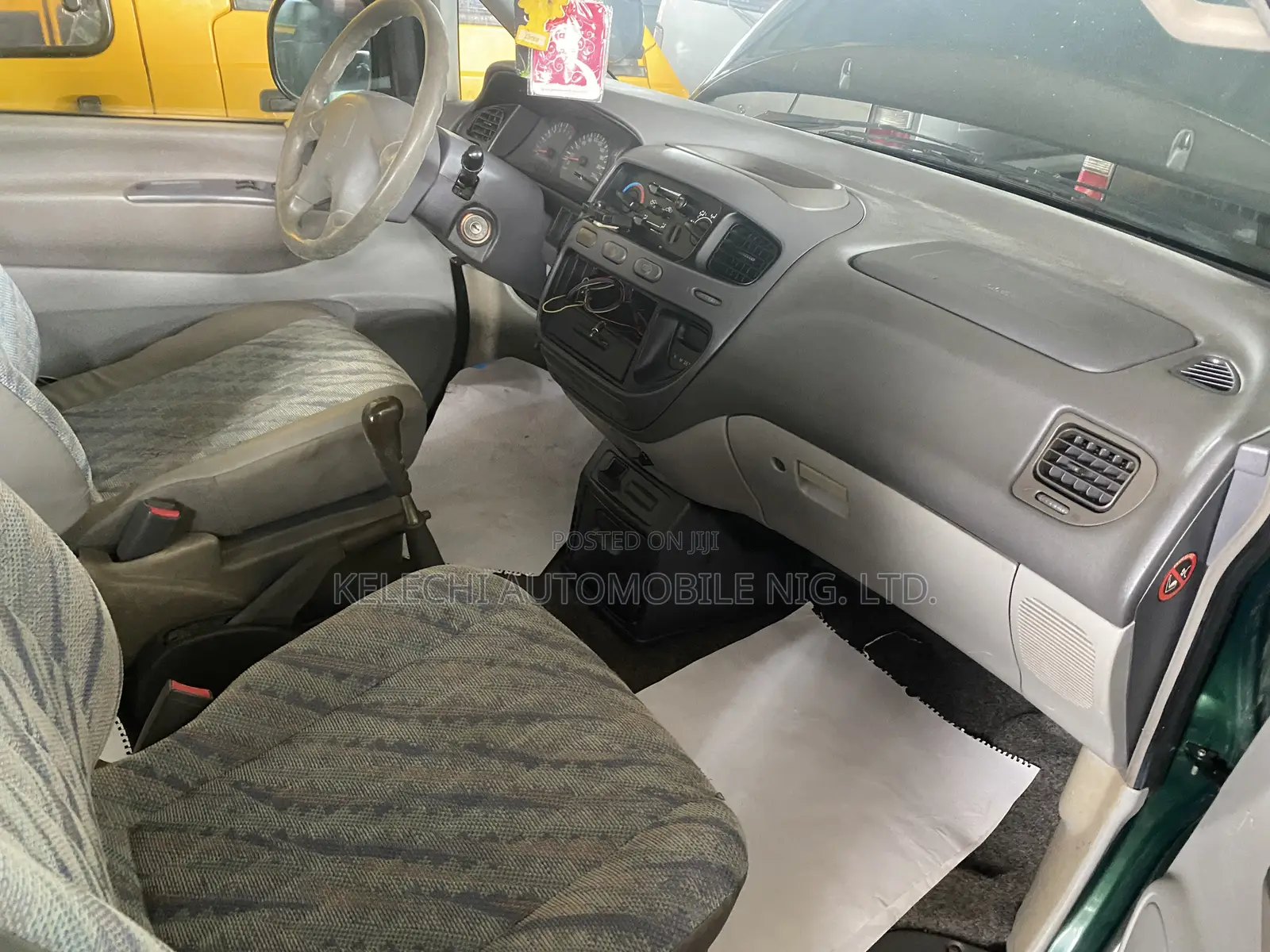 Mitsubishi Space Gear 2003 Green