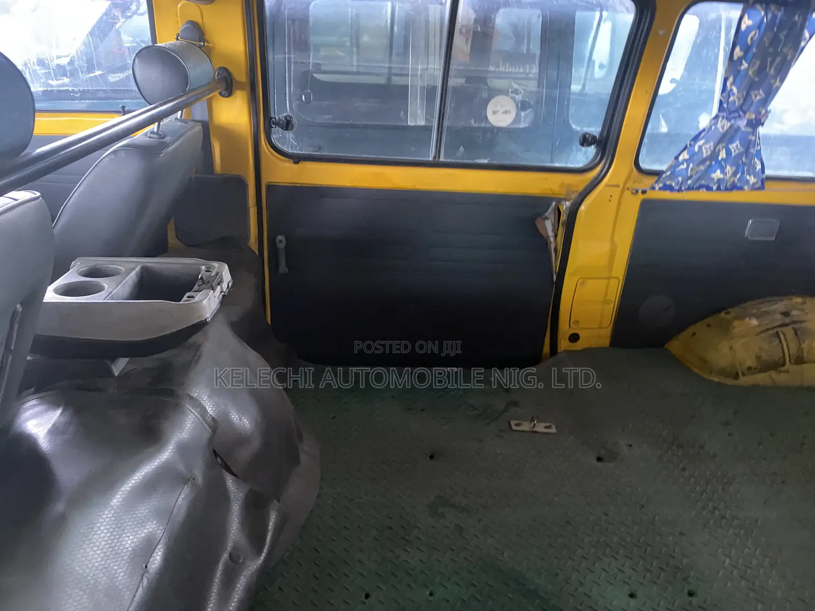 Mitsubishi L300 2005 Silver