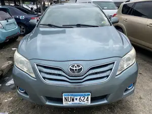 Toyota Camry 2010 Green