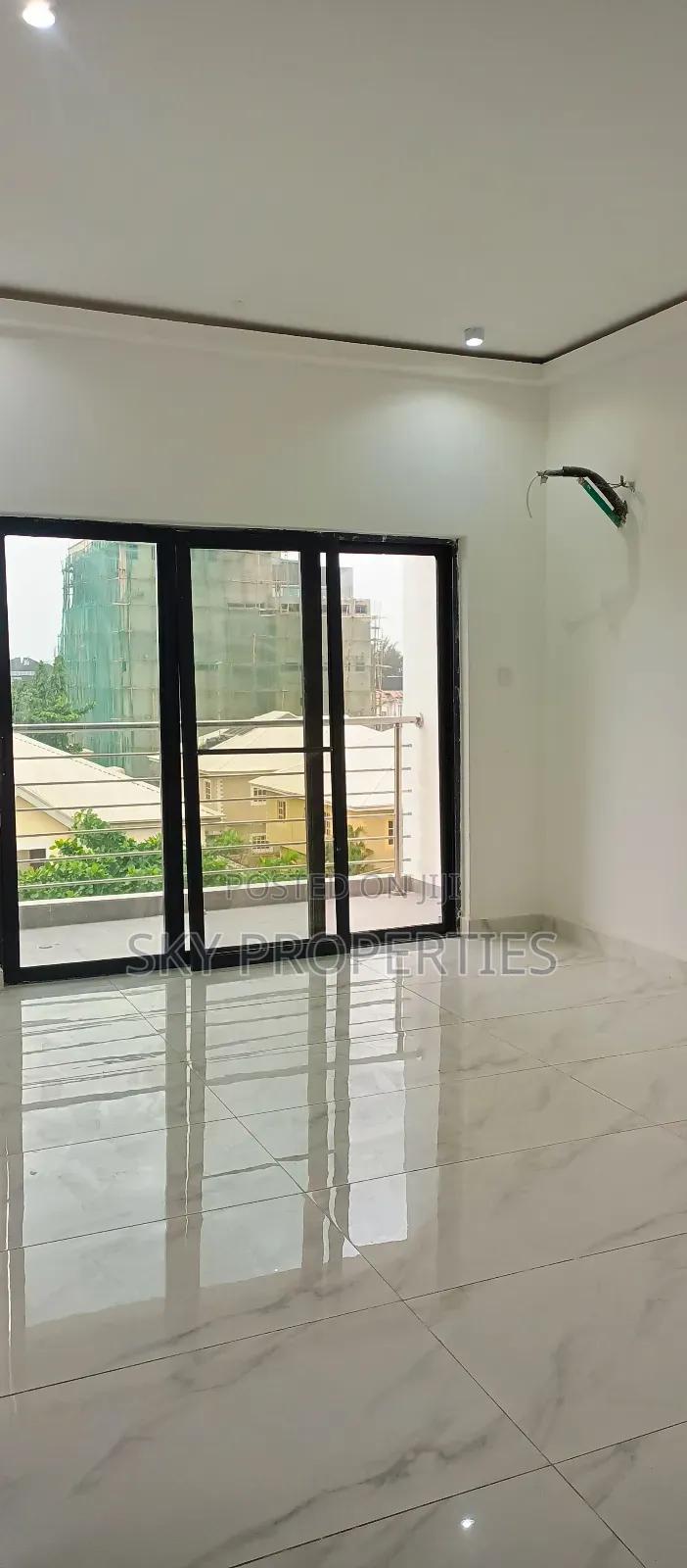 1bdrm Apartment in Lekki Fhase1 for sale