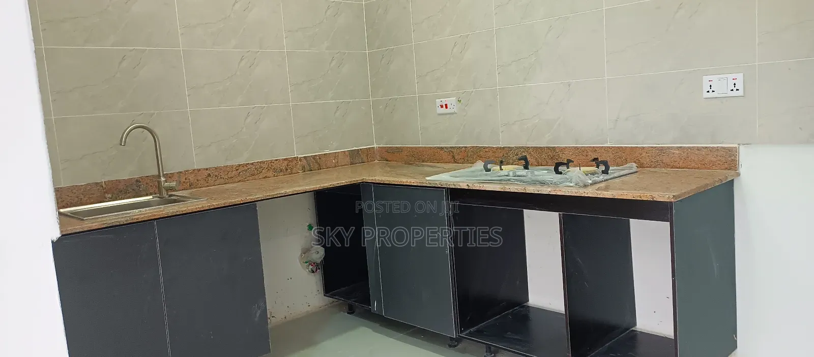 1bdrm Apartment in Lekki Fhase1 for sale
