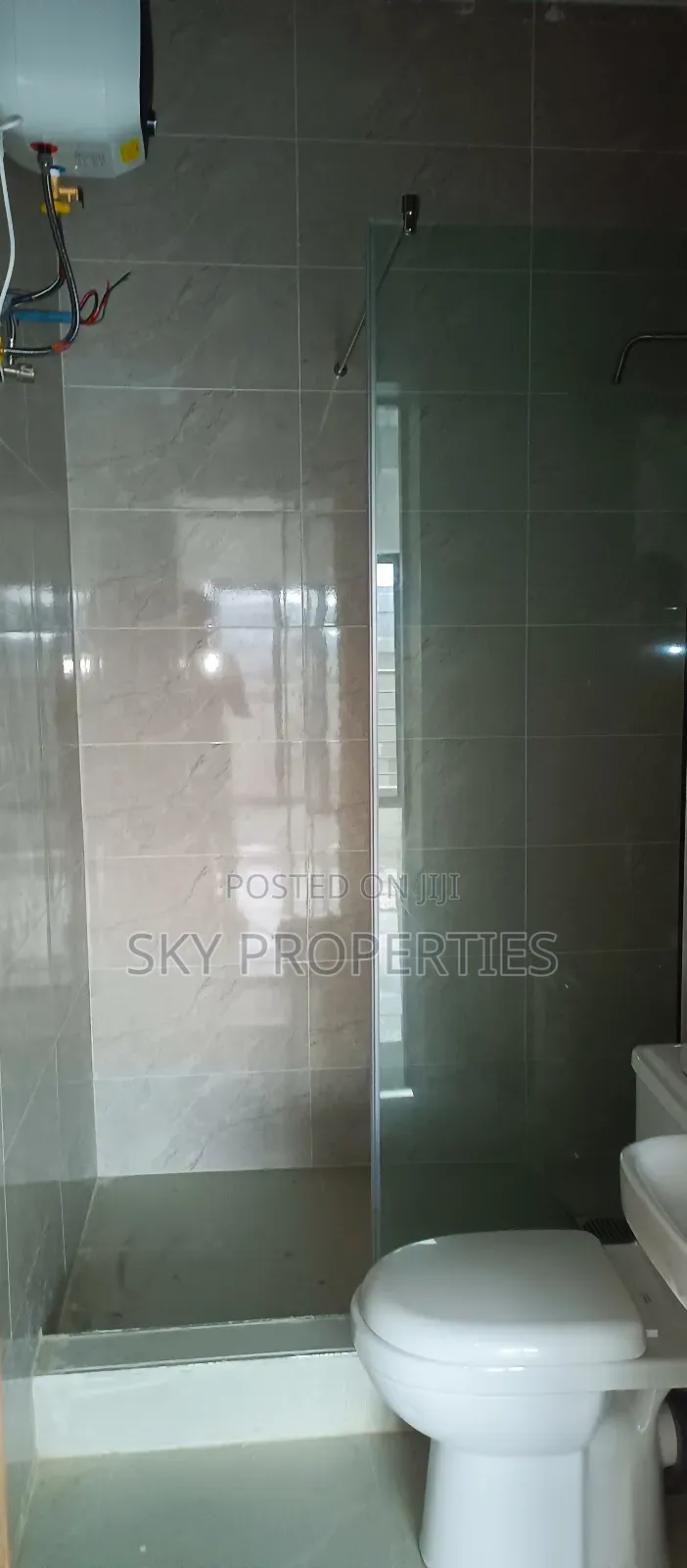 1bdrm Apartment in Lekki Fhase1 for sale
