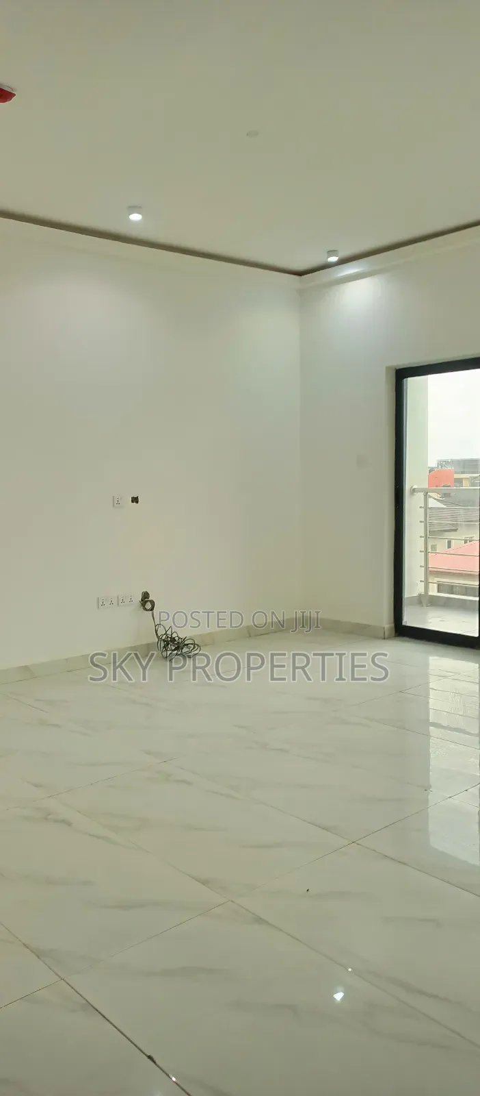 1bdrm Apartment in Lekki Fhase1 for sale