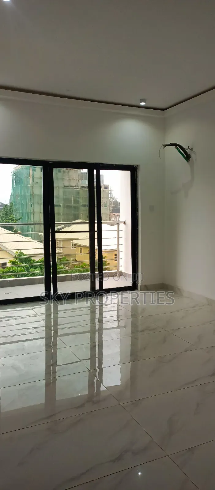 1bdrm Apartment in Lekki Fhase1 for sale
