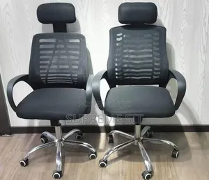 Quality Swivel Office Chair With Headrest