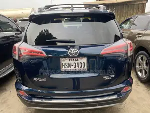 Toyota RAV4 2018 Blue