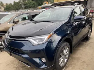 Toyota RAV4 2018 Blue