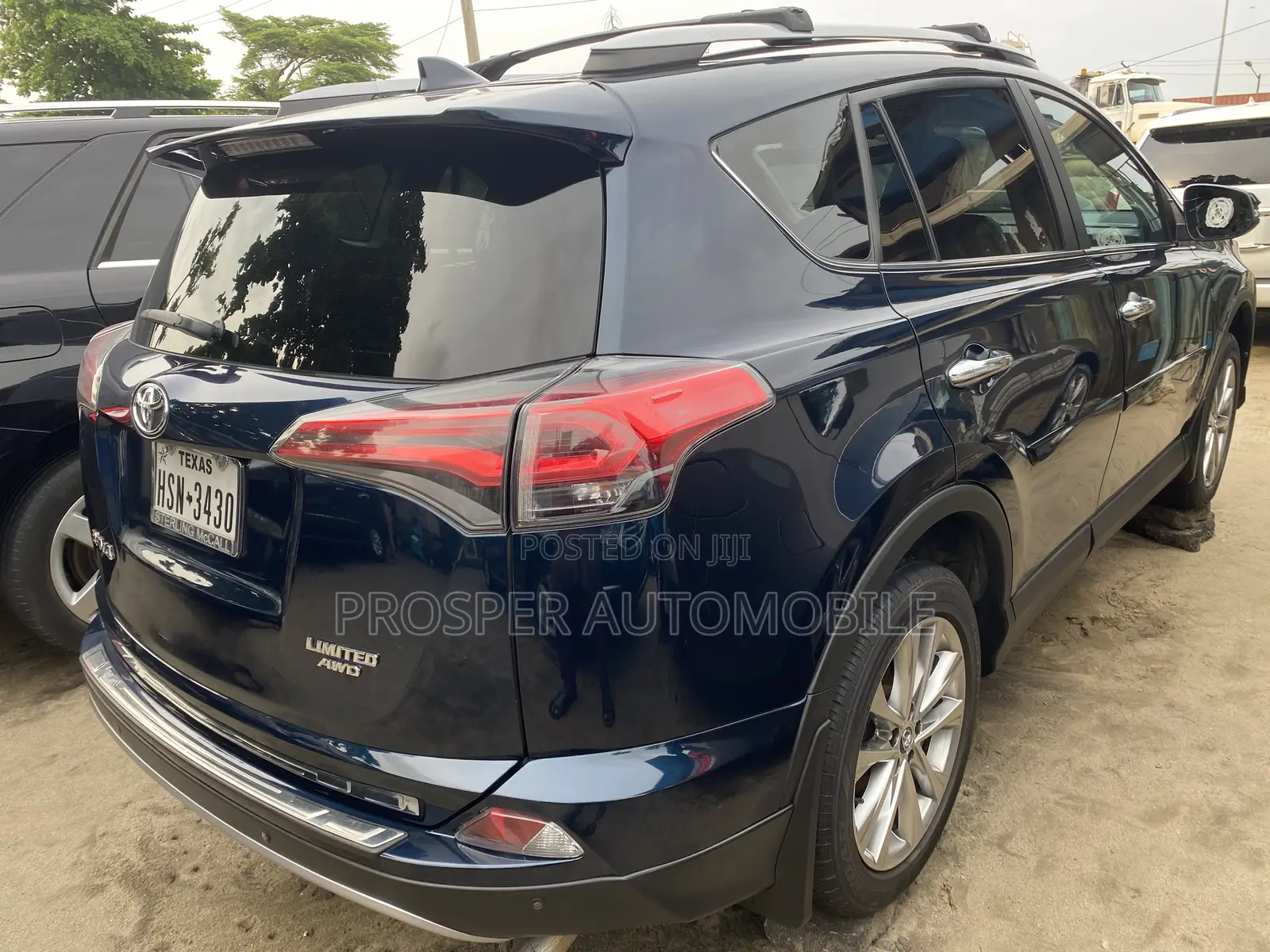 Toyota RAV4 2018 Blue