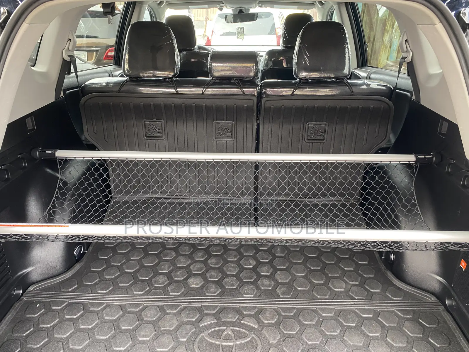 Toyota RAV4 2018 Blue