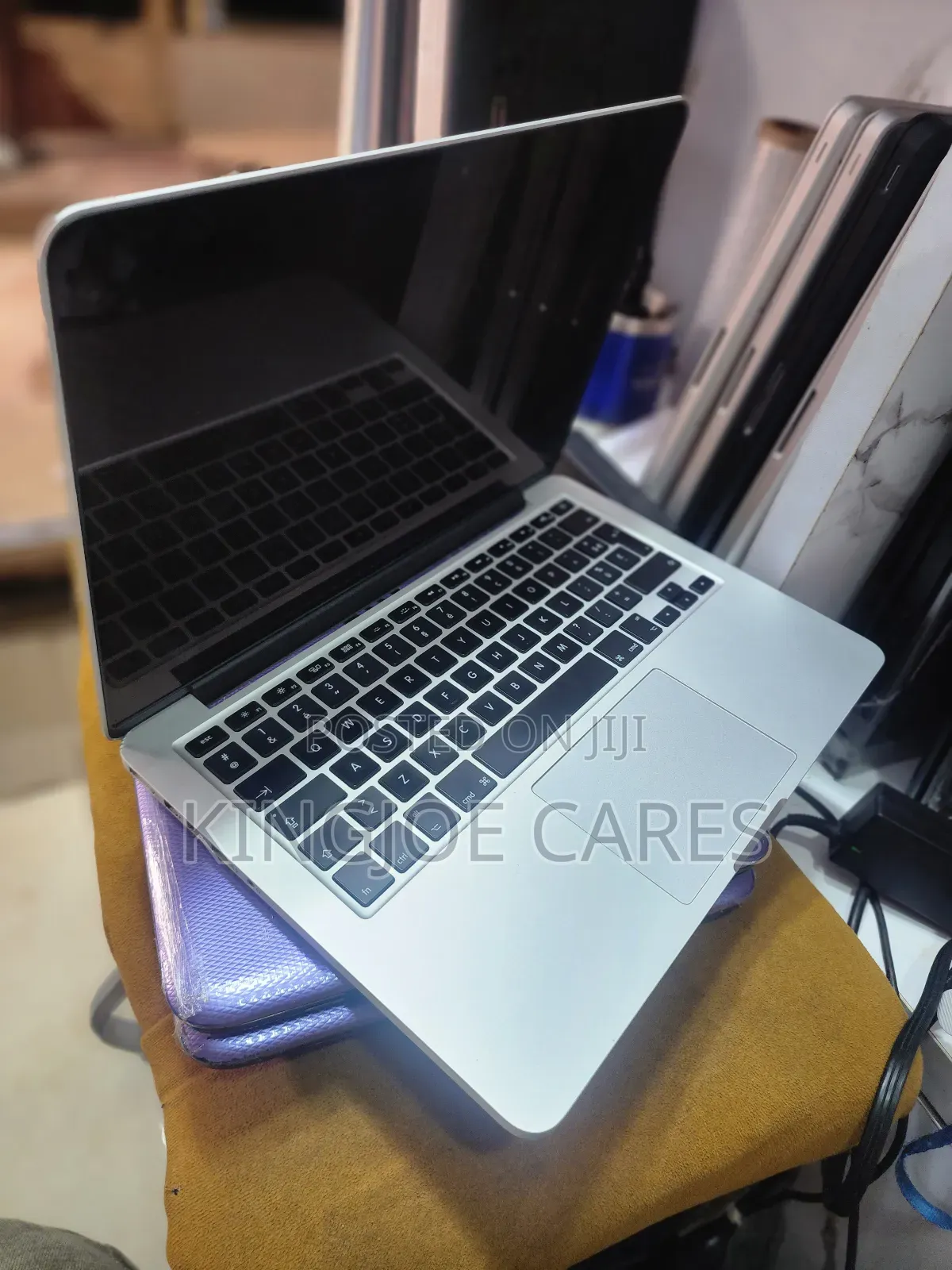 Laptop Apple MacBook Pro 2015 8GB Intel Core I5 SSD 128GB