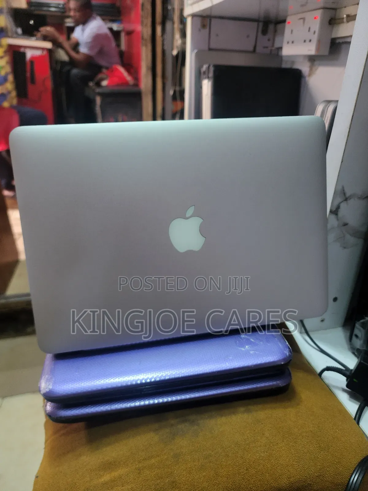 Laptop Apple MacBook Pro 2015 8GB Intel Core I5 SSD 128GB