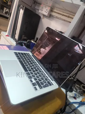 Laptop Apple MacBook Pro 2015 8GB Intel Core I5 SSD 128GB