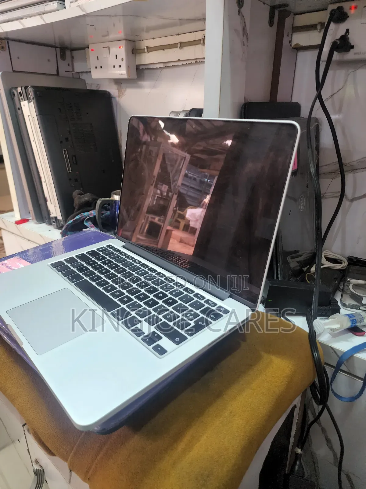 Laptop Apple MacBook Pro 2015 8GB Intel Core I5 SSD 128GB