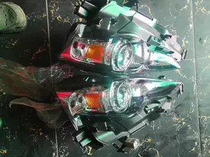 Set Headlight Is250 Direct 2015 Model