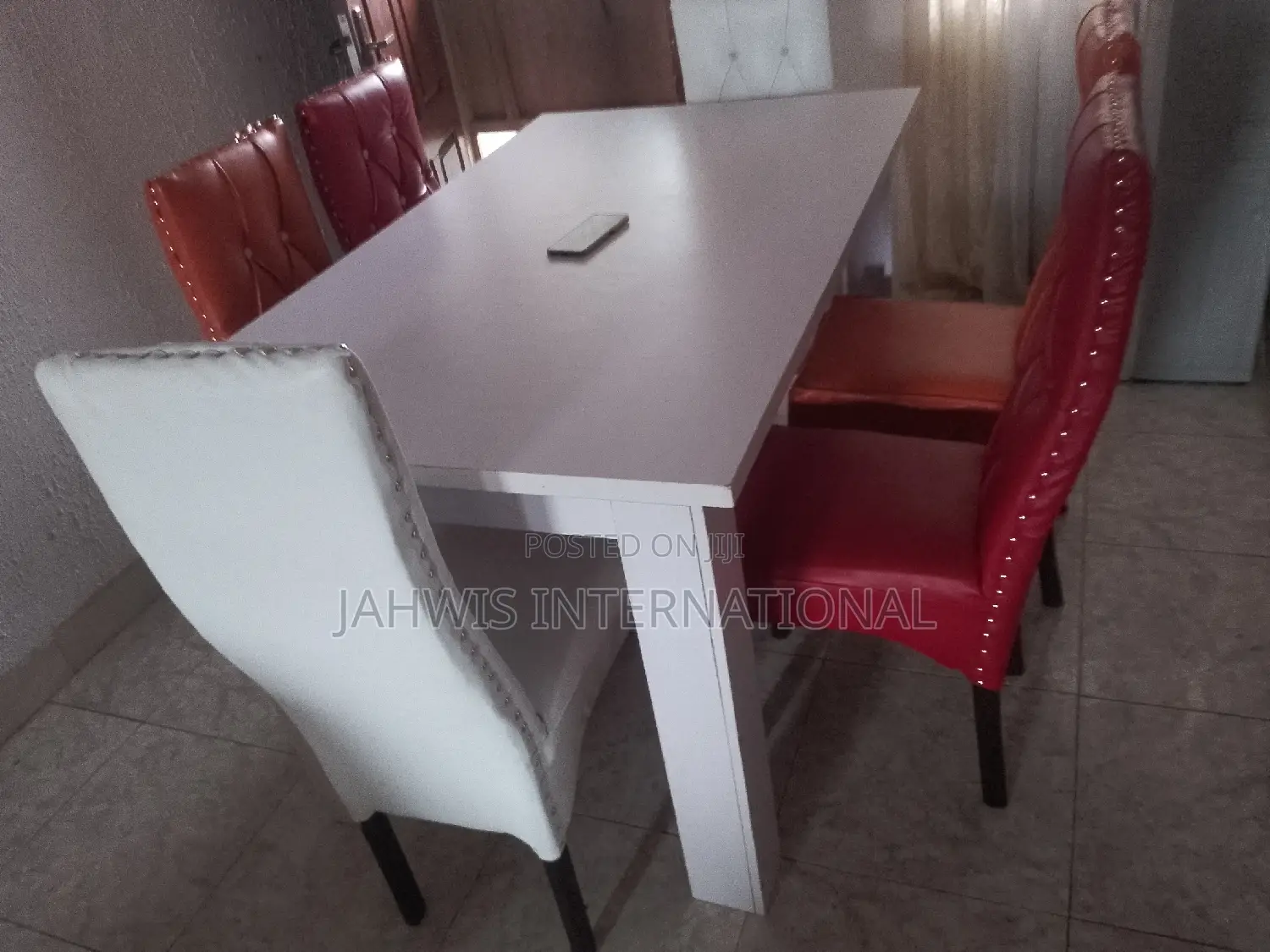 Sumptuously Made 6 Sitters Dinning Set