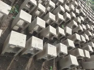 On-Site Concrete Block Molding at Ease