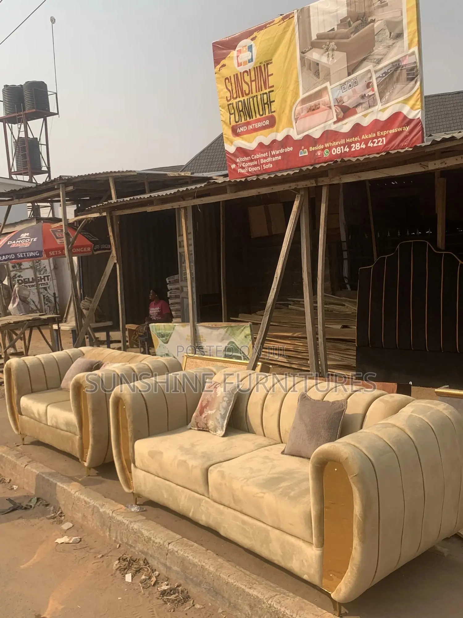 Bliks Sofa Set