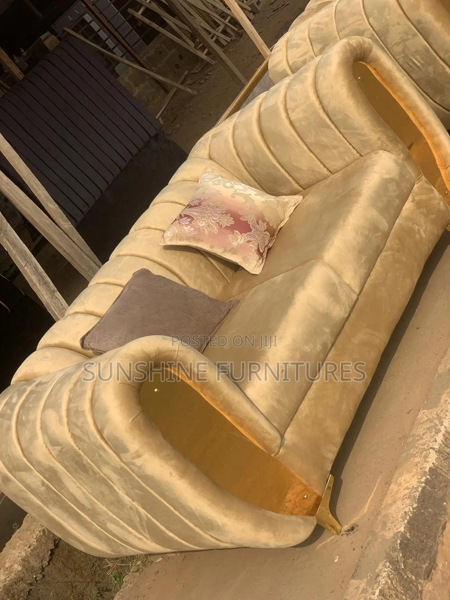 Bliks Sofa Set