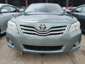Toyota Camry XLE V6 4dr Sedan (3.5L 6cyl 6AM) 2009 Green
