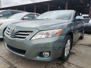 Toyota Camry XLE V6 4dr Sedan (3.5L 6cyl 6AM) 2009 Green