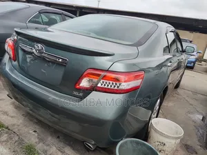 Toyota Camry XLE V6 4dr Sedan (3.5L 6cyl 6AM) 2009 Green