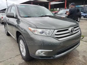 Toyota Highlander 3.5L 4WD 2013 Burgundy