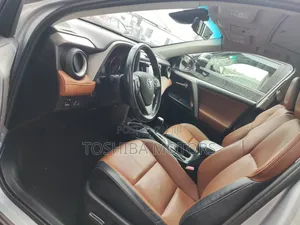 Toyota RAV4 2017 Silver