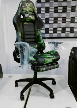 Gaming Chair With Footrest