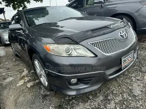 Toyota Camry 2011 Gray