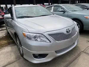 Toyota Camry 2010 Silver