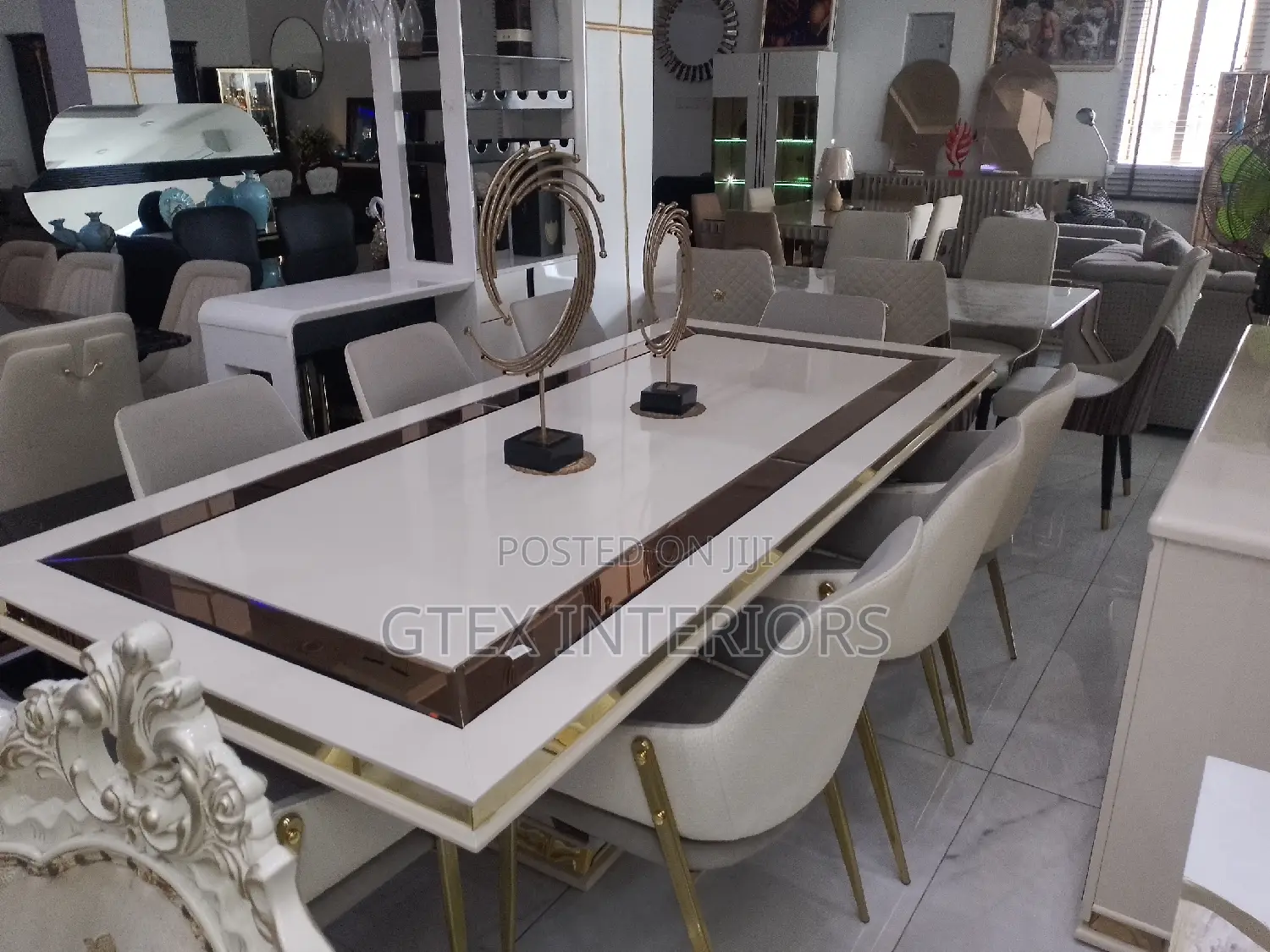 Contemporary Dinning Table Set