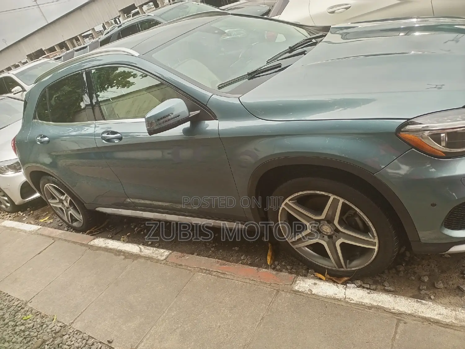 Mercedes-Benz GLA 250 2015 Blue