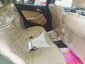 Mercedes-Benz GLA 250 2015 Blue